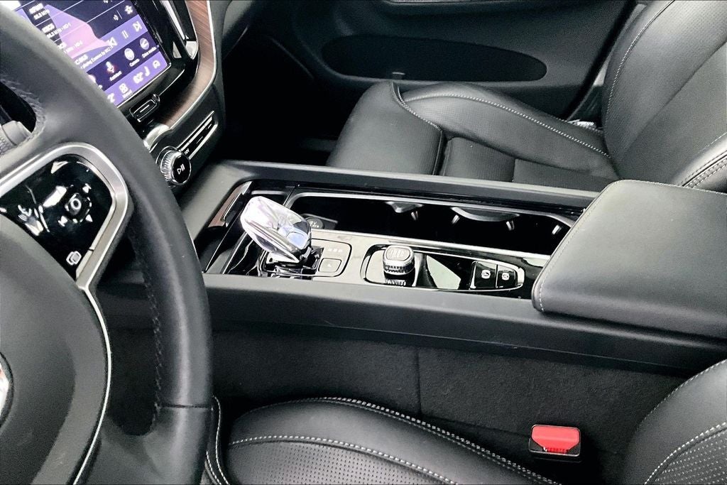 2023 Volvo XC60 Recharge Plug-In Hybrid Ultimate