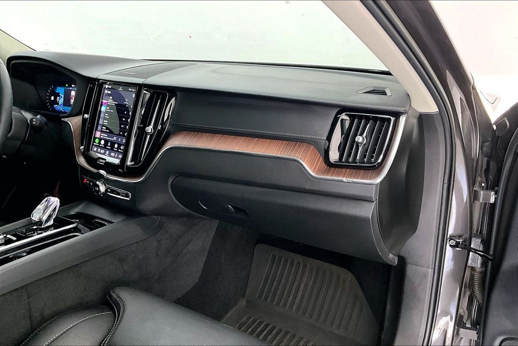 2023 Volvo XC60 Recharge Plug-In Hybrid Ultimate