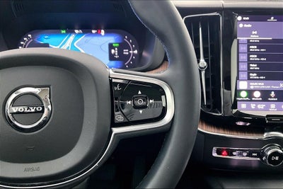 2023 Volvo XC60 Recharge Plug-In Hybrid Ultimate