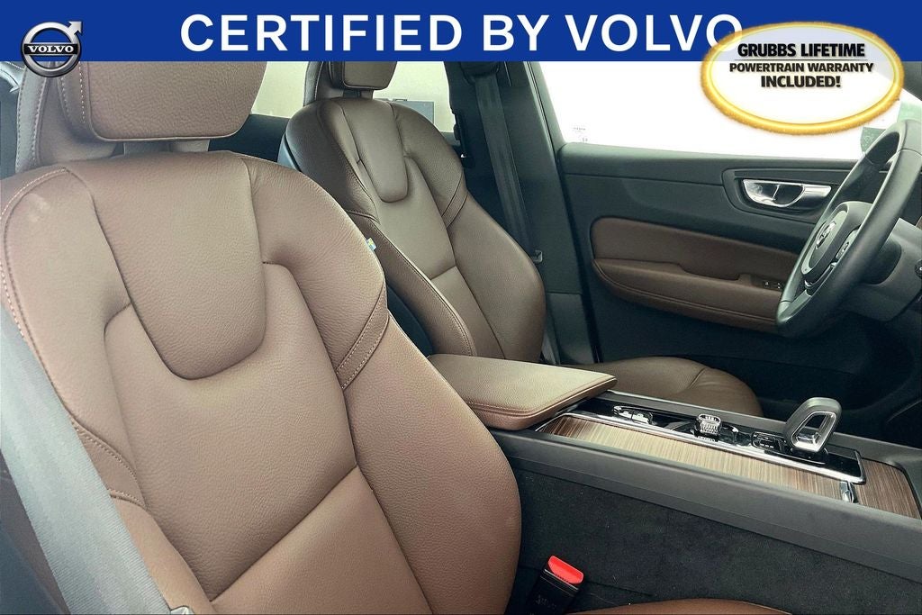 2022 Volvo XC60 Recharge Plug-In Hybrid T8 Inscription Expression