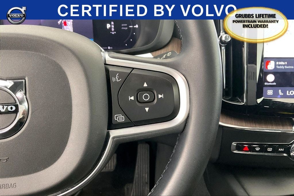 2022 Volvo XC60 Recharge Plug-In Hybrid T8 Inscription Expression