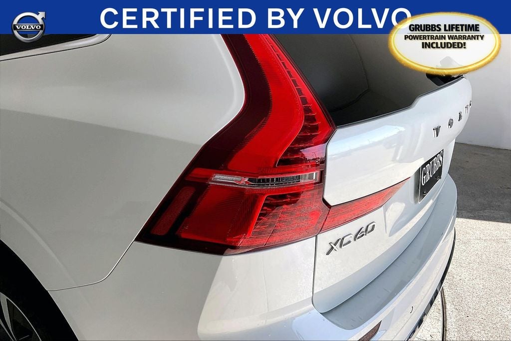 2022 Volvo XC60 Recharge Plug-In Hybrid T8 Inscription Expression