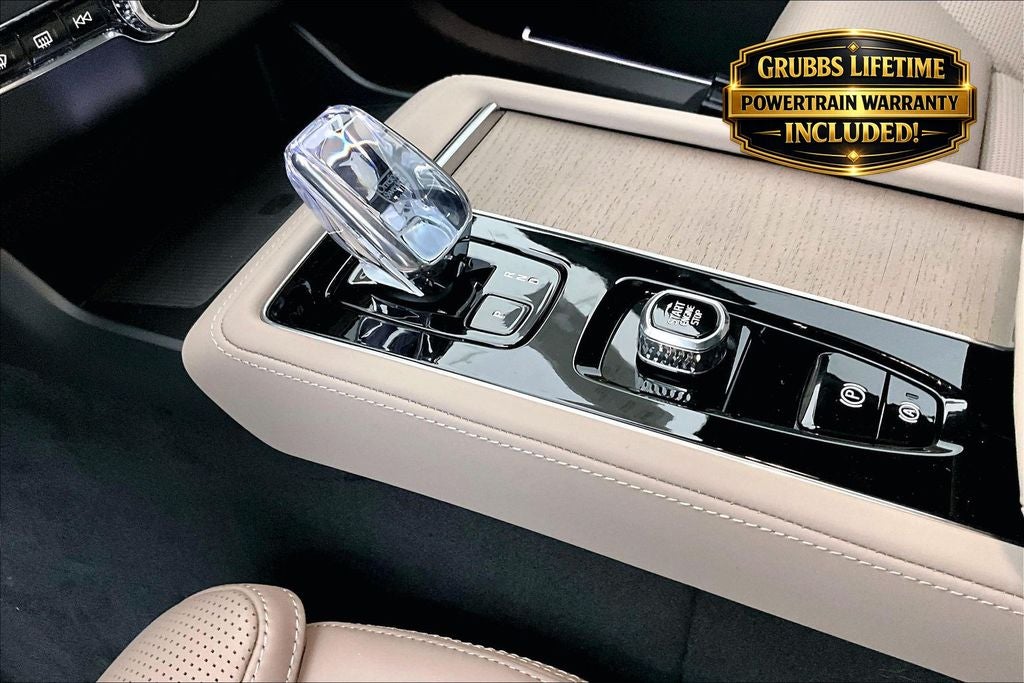 2026 Volvo XC90 Plug-In Hybrid T8 Plus 6 Passenger