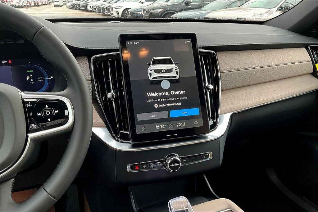 2025 Volvo XC90 Plug-In Hybrid T8 Core 7 Passenger 2025.5