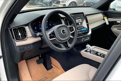 2025 Volvo XC90 Plug-In Hybrid T8 Core 7 Passenger 2025.5