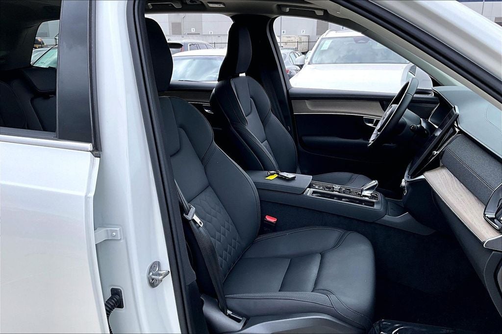 2025 Volvo XC90 Plug-In Hybrid T8 Plus 7 Passenger 2025.5