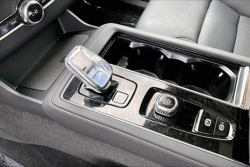 2025 Volvo XC90 Plug-In Hybrid T8 Plus 7 Passenger 2025.5