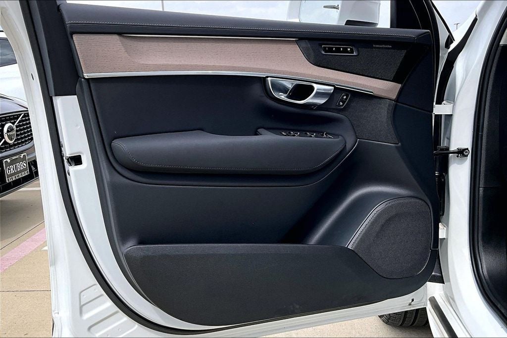 2025 Volvo XC90 Plug-In Hybrid T8 Plus 7 Passenger 2025.5