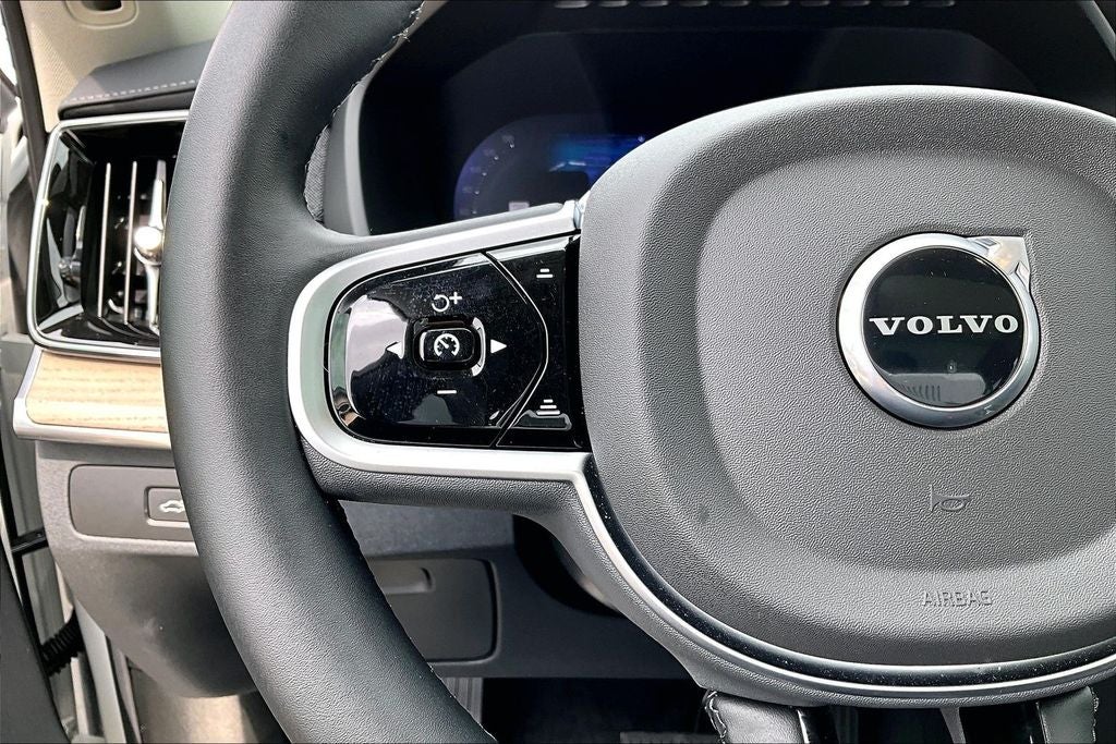 2025 Volvo XC90 Plug-In Hybrid T8 Plus 7 Passenger 2025.5