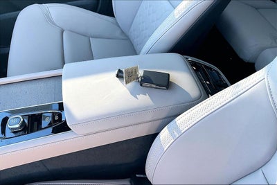 2026 Volvo XC90 Plug-In Hybrid T8 Plus 7 Passenger