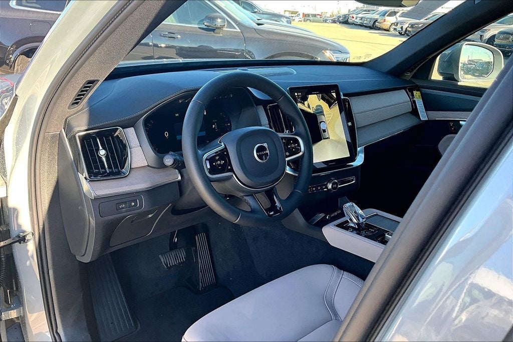 2026 Volvo XC90 Plug-In Hybrid T8 Plus 7 Passenger