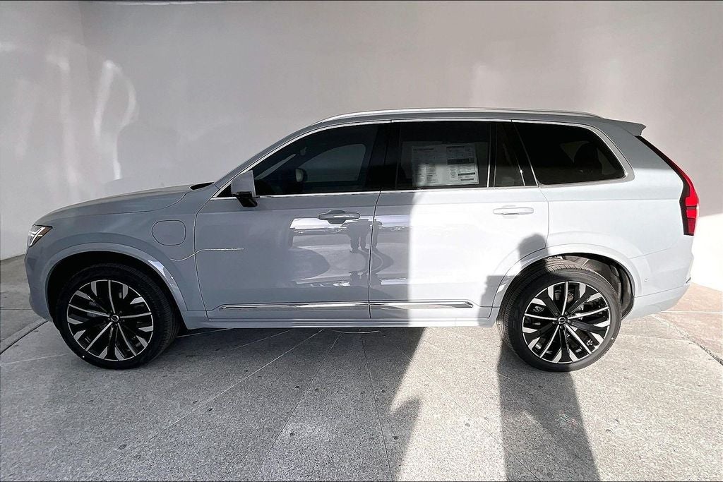 2026 Volvo XC90 Plug-In Hybrid T8 Plus 7 Passenger