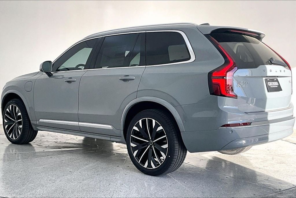 2026 Volvo XC90 Plug-In Hybrid T8 Plus 7 Passenger