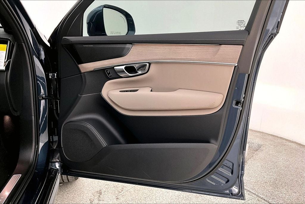 2026 Volvo XC90 Plug-In Hybrid T8 Plus 7 Passenger