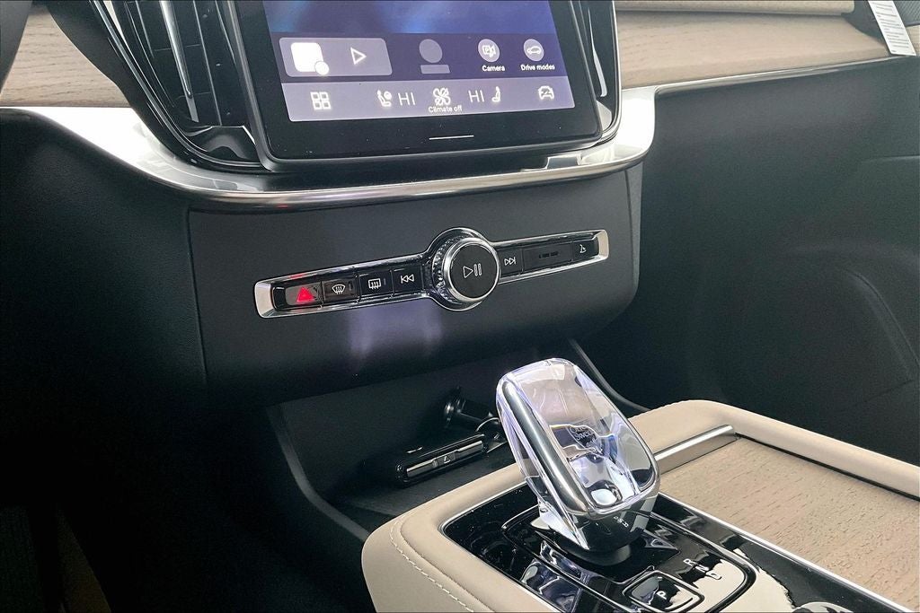 2026 Volvo XC90 Plug-In Hybrid T8 Plus 7 Passenger