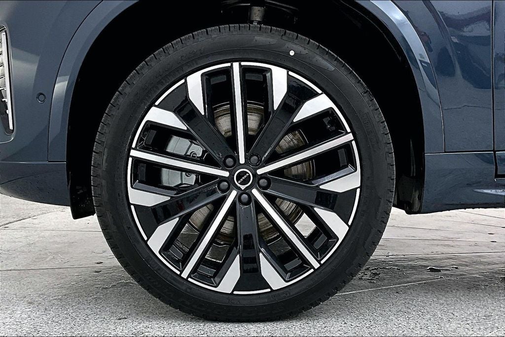 2026 Volvo XC90 Plug-In Hybrid T8 Plus 7 Passenger