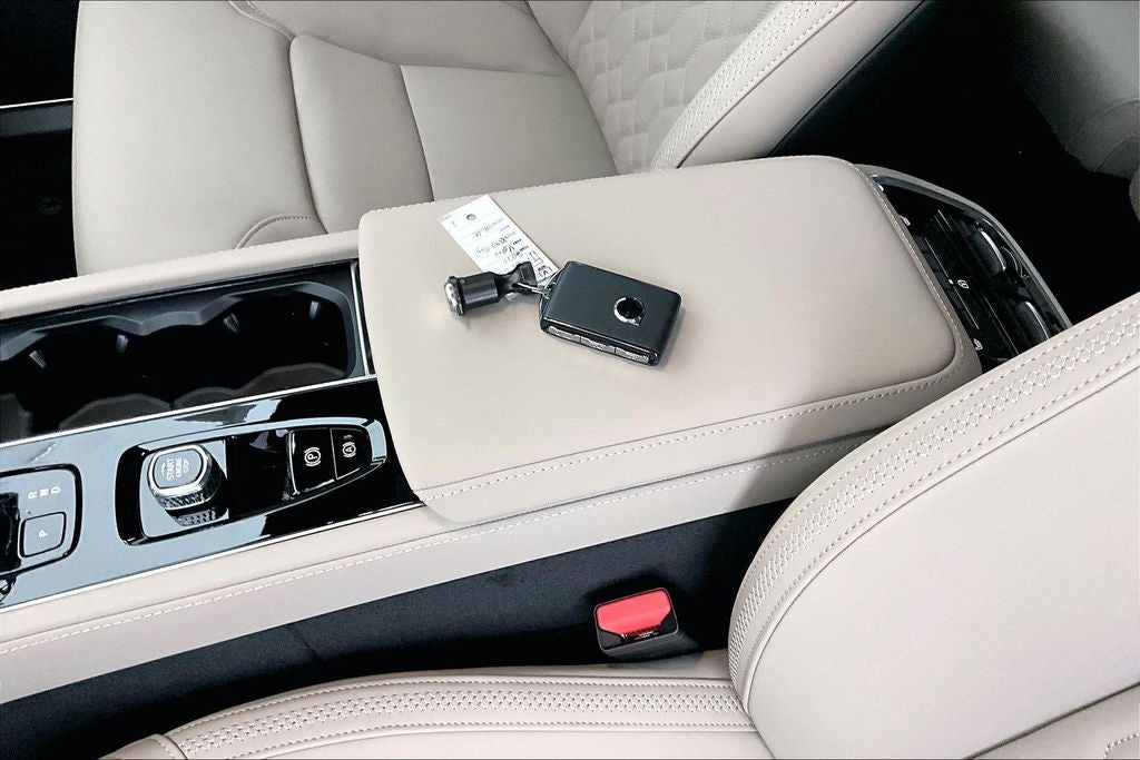 2026 Volvo XC90 Plug-In Hybrid T8 Plus 7 Passenger