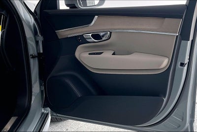 2026 Volvo XC90 Plug-In Hybrid T8 Plus 7 Passenger