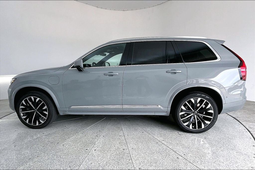 2026 Volvo XC90 Plug-In Hybrid T8 Plus 7 Passenger