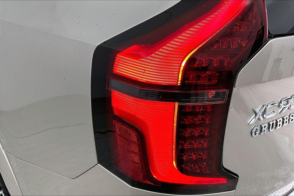 2026 Volvo XC90 Plug-In Hybrid T8 Plus 7 Passenger