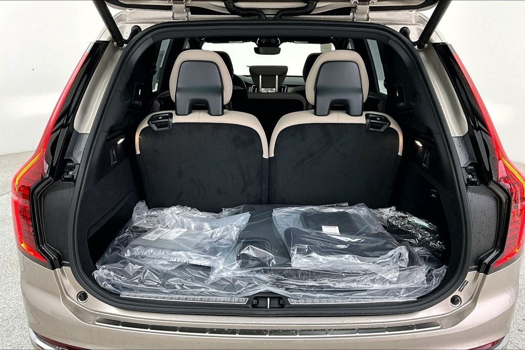 2026 Volvo XC90 Plug-In Hybrid T8 Plus 7 Passenger