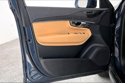 2025 Volvo XC90 Plug-In Hybrid T8 Ultra 7 Passenger