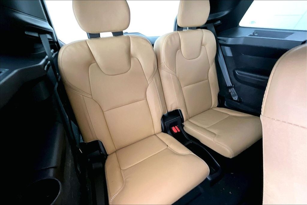 2025 Volvo XC90 Plug-In Hybrid T8 Ultra 7 Passenger