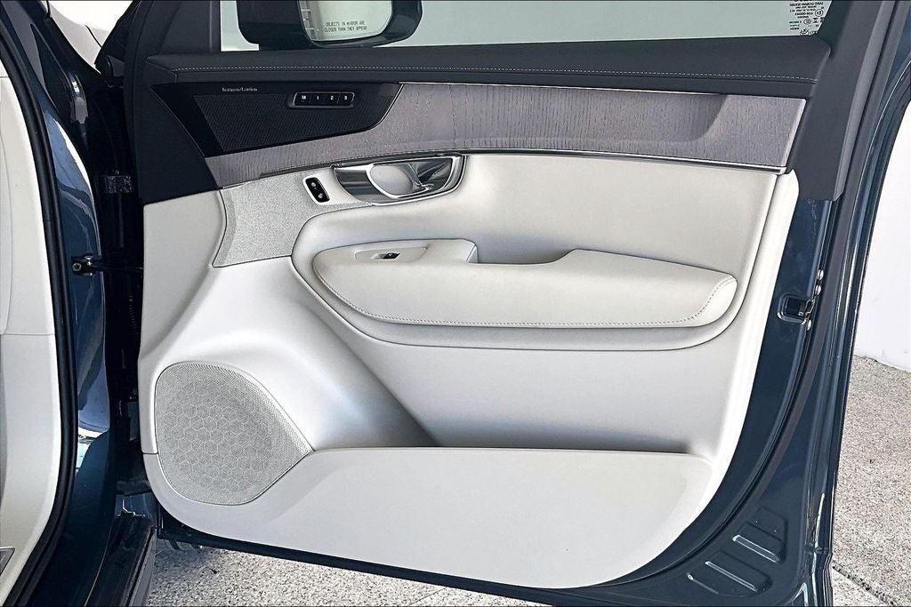2026 Volvo XC90 Plug-In Hybrid T8 Ultra 7 Passenger