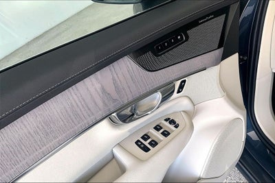 2026 Volvo XC90 Plug-In Hybrid T8 Ultra 7 Passenger