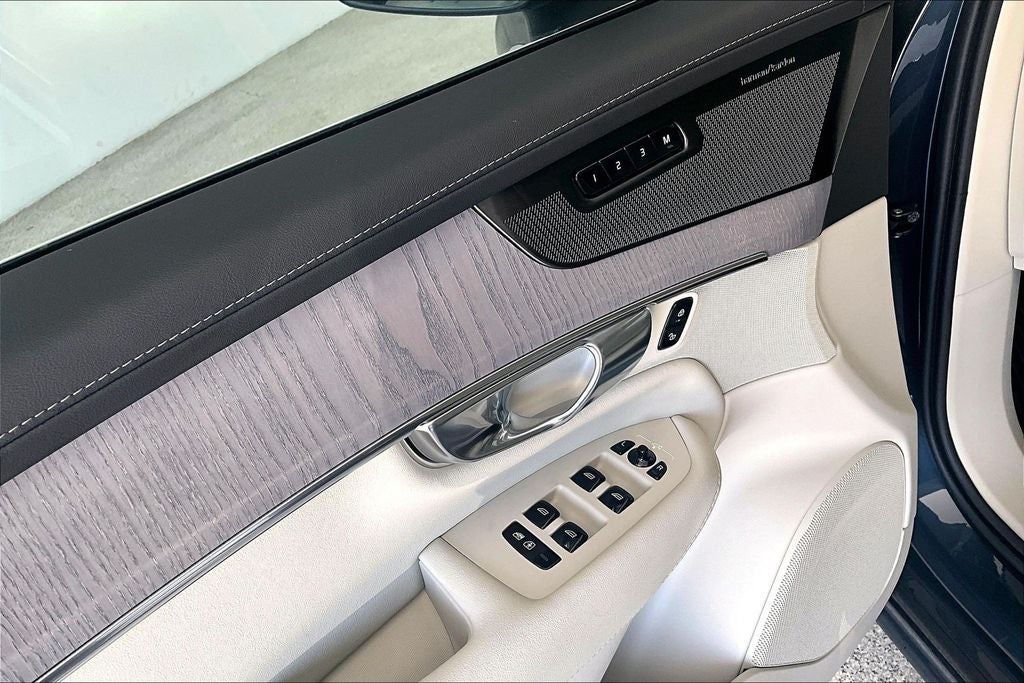 2026 Volvo XC90 Plug-In Hybrid T8 Ultra 7 Passenger