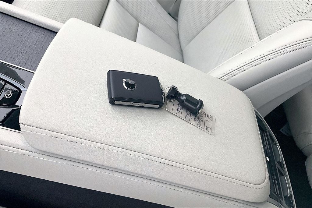 2026 Volvo XC90 Plug-In Hybrid T8 Ultra 7 Passenger