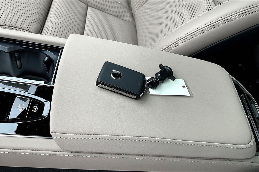 2026 Volvo XC90 Plug-In Hybrid T8 Ultra 7 Passenger