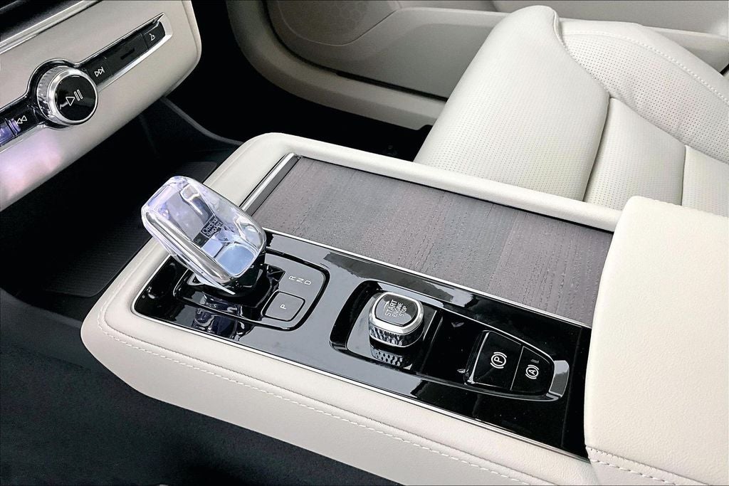 2026 Volvo XC90 Plug-In Hybrid T8 Ultra 7 Passenger