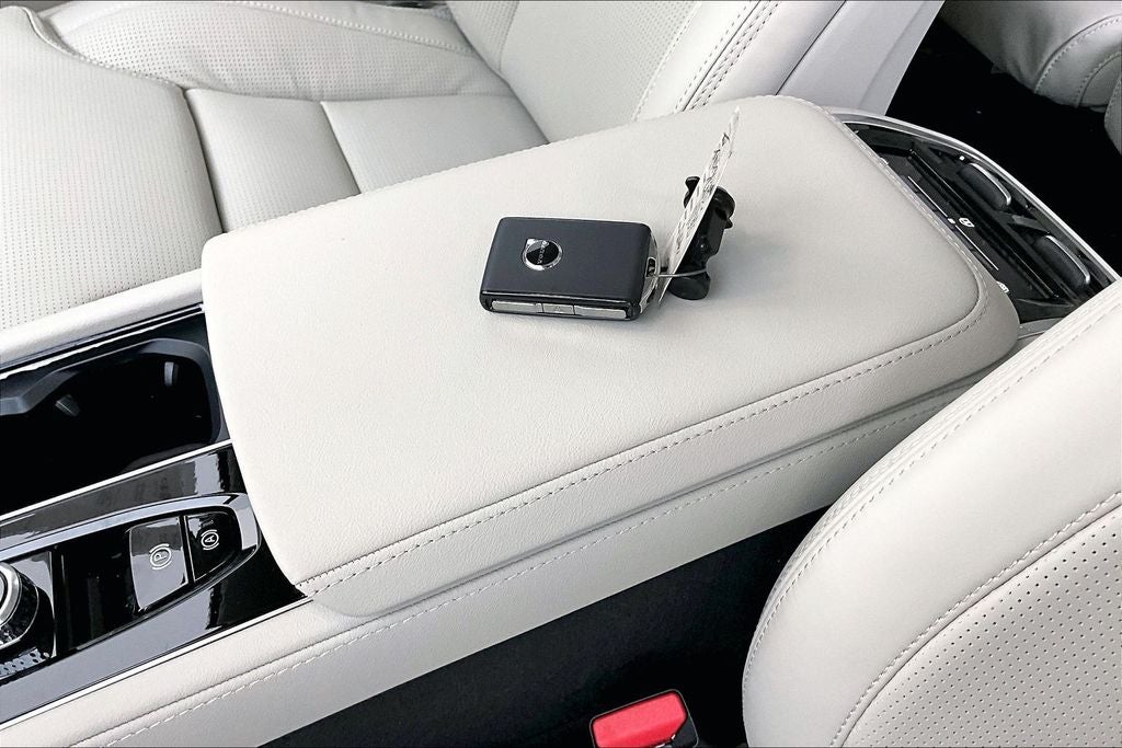 2026 Volvo XC90 Plug-In Hybrid T8 Ultra 7 Passenger