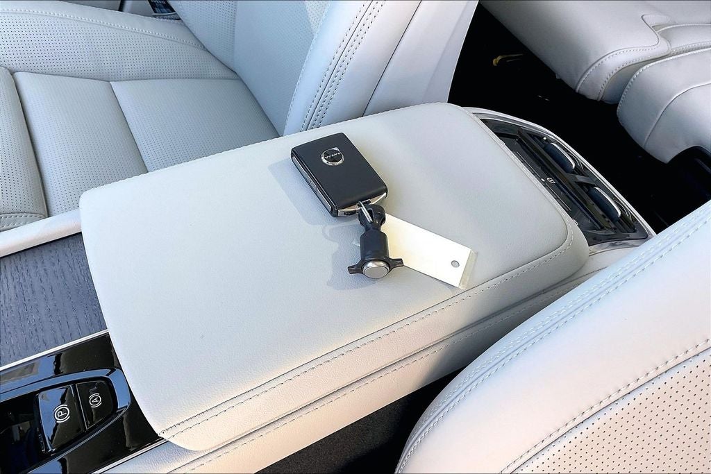 2026 Volvo XC90 Plug-In Hybrid T8 Ultra 7 Passenger