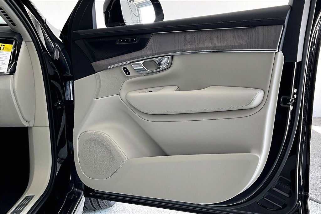 2026 Volvo XC90 Plug-In Hybrid T8 Ultra 7 Passenger
