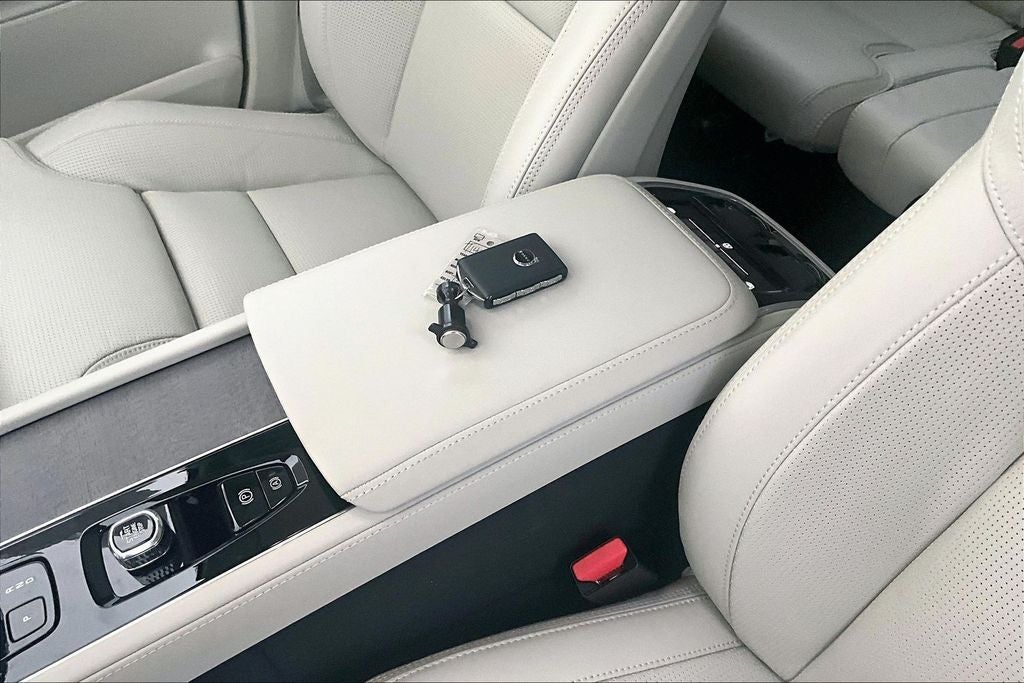 2026 Volvo XC90 Plug-In Hybrid T8 Ultra 7 Passenger