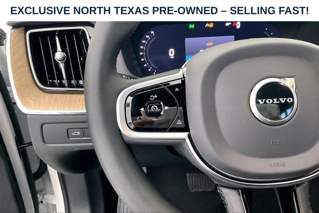 2026 Volvo XC60 Plug-In Hybrid T8 Plus