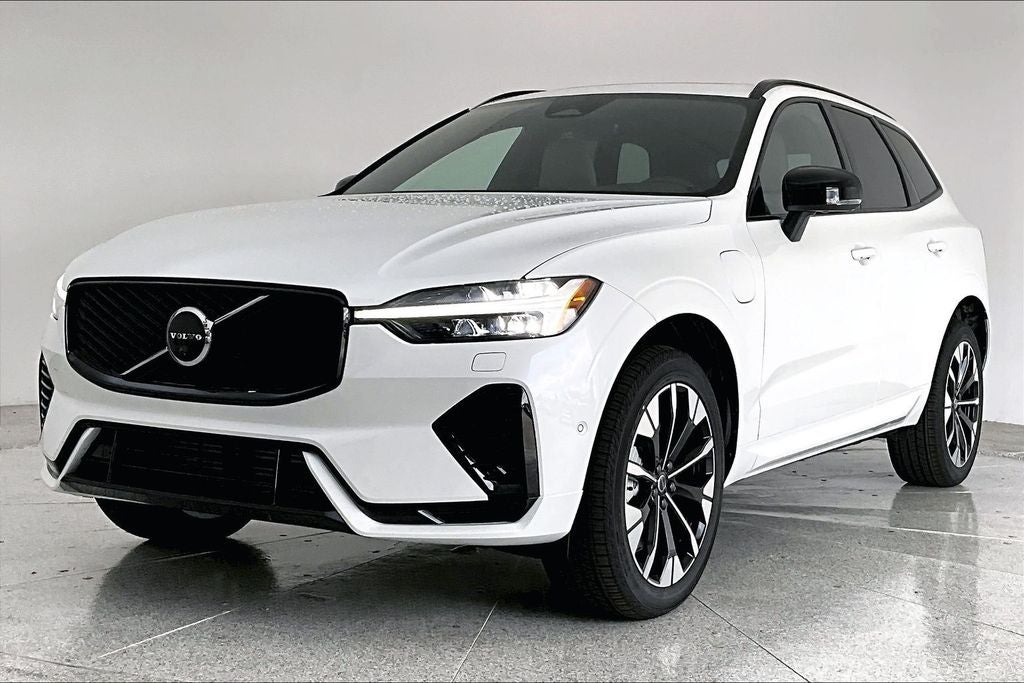 2026 Volvo XC60 Plug-In Hybrid T8 Plus