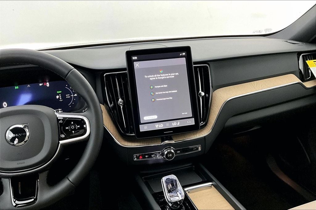 2026 Volvo XC60 Plug-In Hybrid T8 Plus