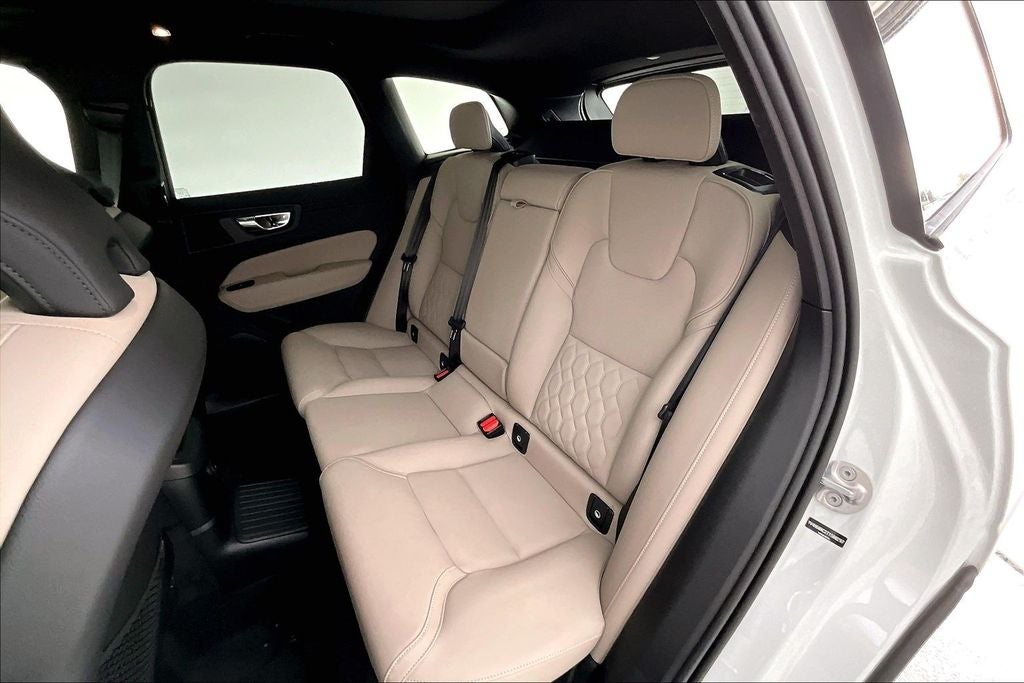 2026 Volvo XC60 Plug-In Hybrid T8 Plus