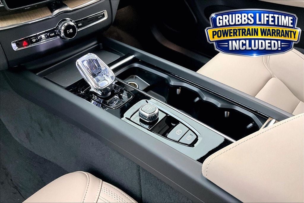2026 Volvo XC60 Plug-In Hybrid T8 Plus
