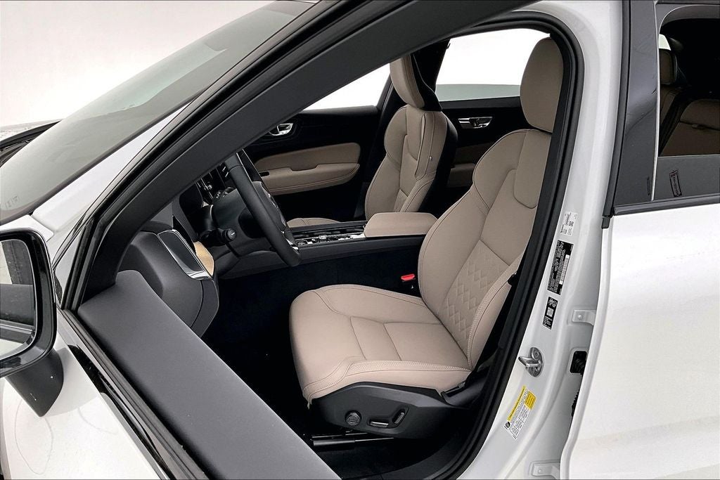 2026 Volvo XC60 Plug-In Hybrid T8 Plus