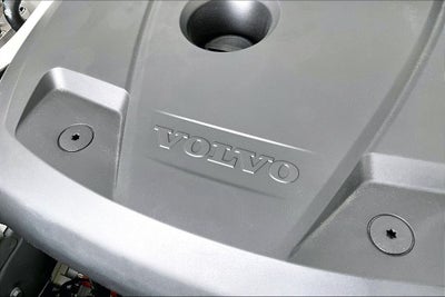 2026 Volvo XC60 Plug-In Hybrid T8 Plus