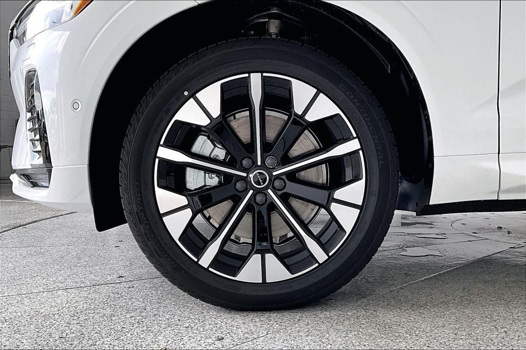 2026 Volvo XC60 Plug-In Hybrid T8 Plus