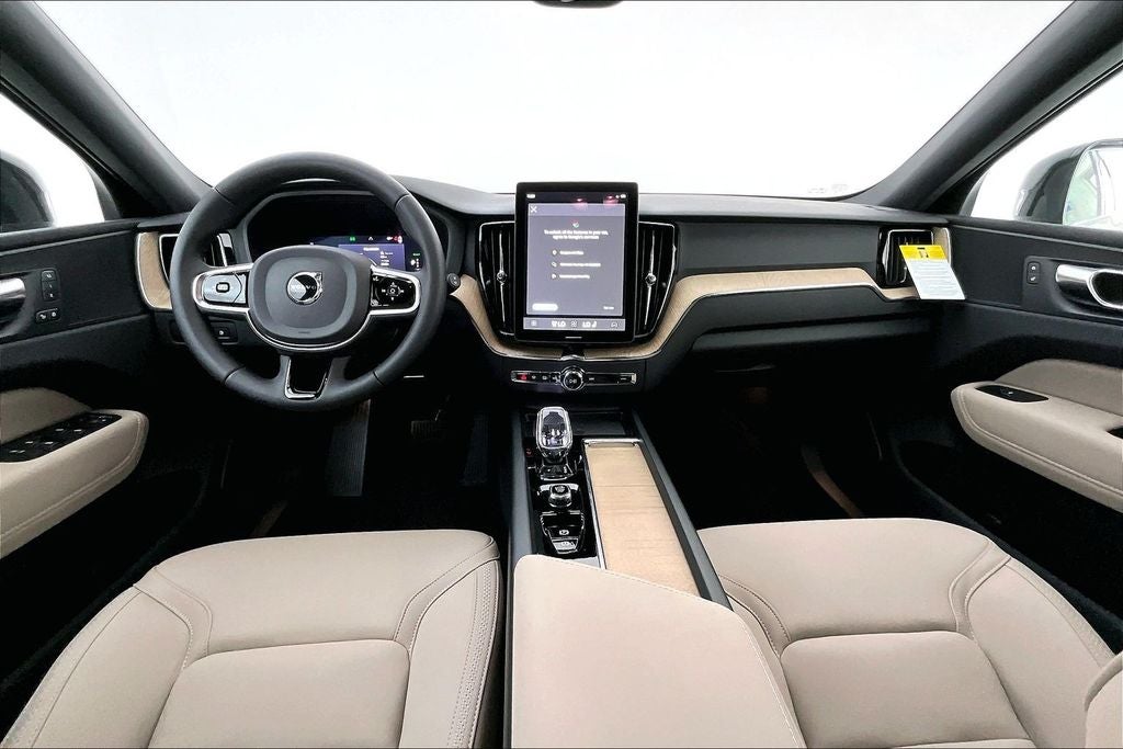 2026 Volvo XC60 Plug-In Hybrid T8 Plus