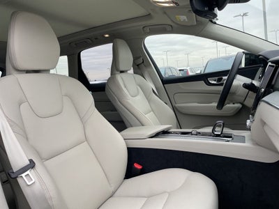 2025 Volvo XC60 Plug-In Hybrid T8 Plus T8 AWD PLUS