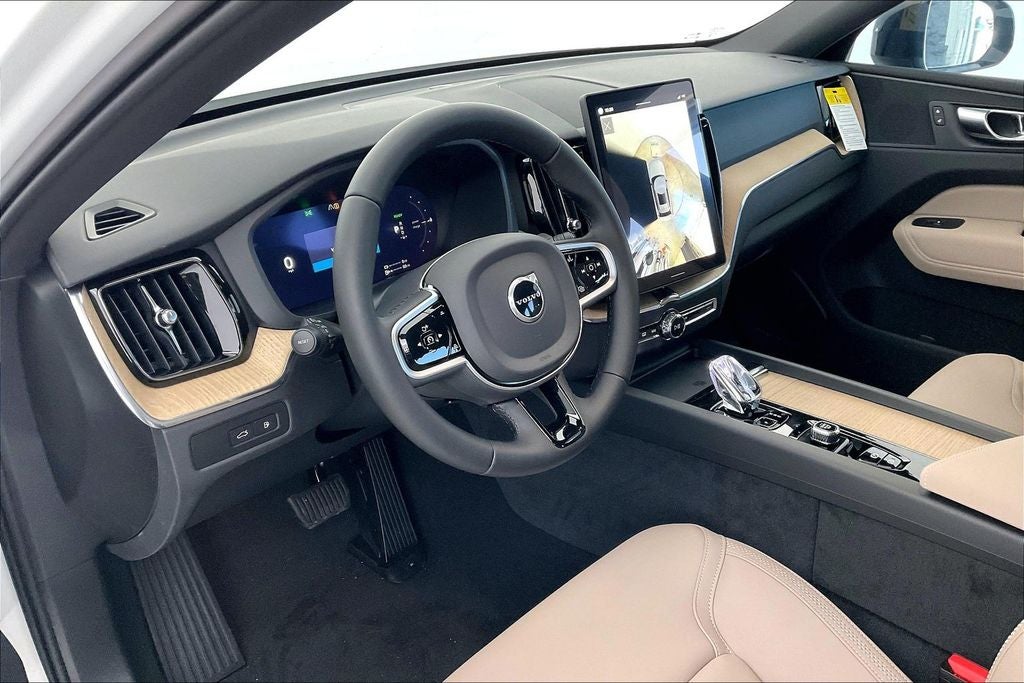 2026 Volvo XC60 Plug-In Hybrid T8 Plus