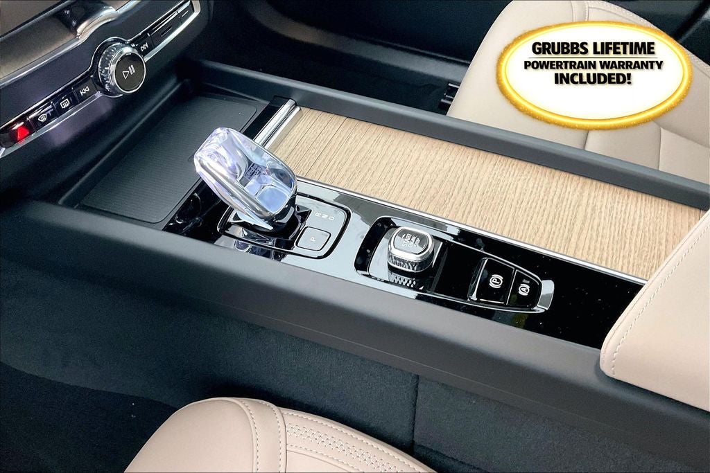 2026 Volvo XC60 Plug-In Hybrid T8 Plus