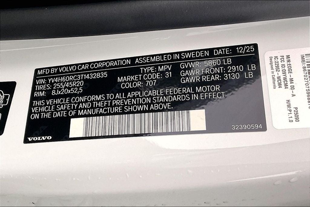 2026 Volvo XC60 Plug-In Hybrid T8 Plus